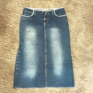 Women’s denim skirt, midi length, Jean, fashionable fading, detailed edging